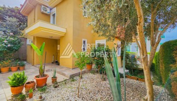 Просторная вилла 4+1 в Каргыджаке с красивыми видами и большой зелёной территорией комплекса - Ракурс 12