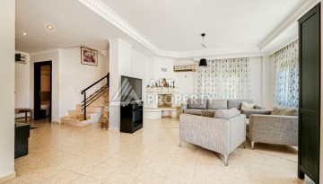 Просторная вилла 4+1 в Каргыджаке с красивыми видами и большой зелёной территорией комплекса - Ракурс 17