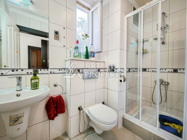 Просторная вилла 4+1 в Каргыджаке с красивыми видами и большой зелёной территорией комплекса - Ракурс 19