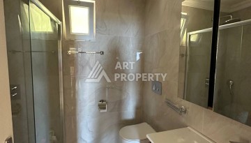 Вилла 3+1 в легендарном комплексе Gold City с панорамным видом на море и доступом к отельной инфраструктуре - Ракурс 17