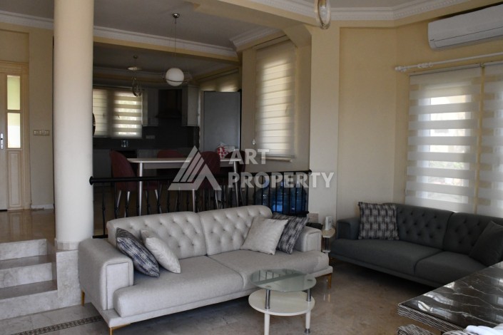 Вилла 3+1 в легендарном комплексе Gold City с панорамным видом на море и доступом к отельной инфраструктуре - Ракурс 17