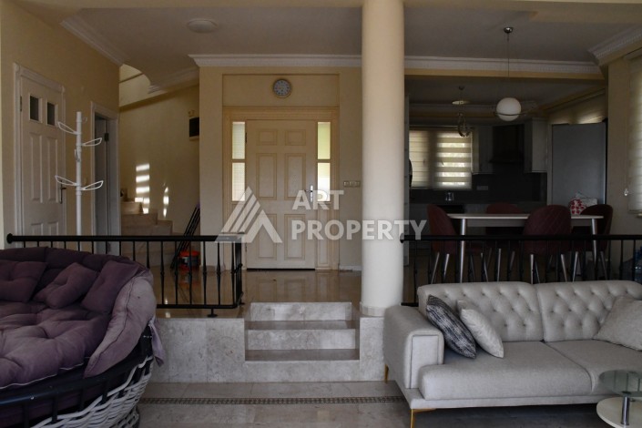 Вилла 3+1 в легендарном комплексе Gold City с панорамным видом на море и доступом к отельной инфраструктуре - Ракурс 18