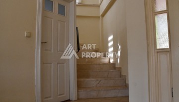 Вилла 3+1 в легендарном комплексе Gold City с панорамным видом на море и доступом к отельной инфраструктуре - Ракурс 23