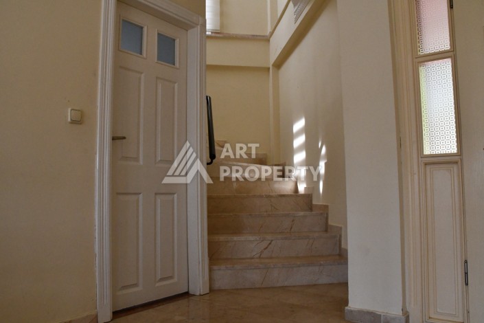 Вилла 3+1 в легендарном комплексе Gold City с панорамным видом на море и доступом к отельной инфраструктуре - Ракурс 22