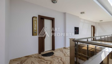 Роскошный пентхаус 3+1 в Махмутларе с панорамным видом на море, 220 кв.м. - Ракурс 2