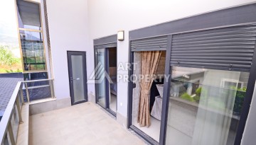 Двухуровневая квартира 2+1 с выходом в сад, 300 метров до моря в районе Каргыджак - Ракурс 23