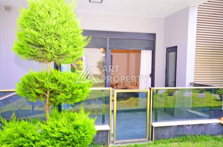 Двухуровневая квартира 2+1 с выходом в сад, 300 метров до моря в районе Каргыджак - Ракурс 24