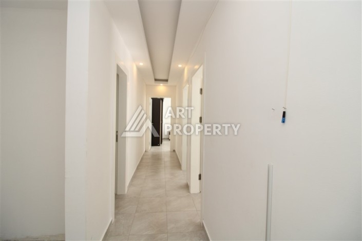 Квартира 2+1 с отдельной кухней в Махмутларе. Всего 400 метров до моря - Ракурс 3