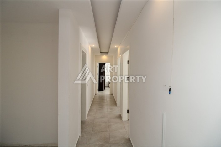 Квартира 2+1 с отдельной кухней в Махмутларе. Всего 400 метров до моря - Ракурс 4