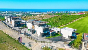 Вилла 3+1 с приватным бассейном и садом, 240 кв.м. Элитная недвижимость в Каргыджаке. - Ракурс 3