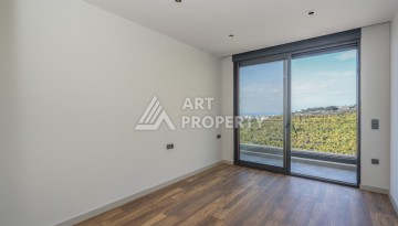 Вилла 3+1 с приватным бассейном и садом, 240 кв.м. Элитная недвижимость в Каргыджаке. - Ракурс 9