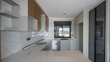 Вилла 3+1 с приватным бассейном и садом, 240 кв.м. Элитная недвижимость в Каргыджаке. - Ракурс 14