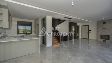 Вилла 3+1 с приватным бассейном и садом, 240 кв.м. Элитная недвижимость в Каргыджаке. - Ракурс 22