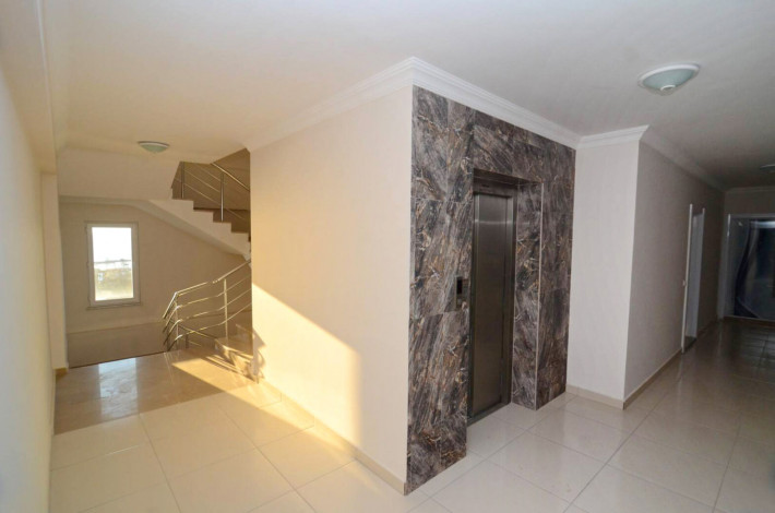 Четырехкомнатная квартира в современном комплексе в районе Махмутлар, Алания, 145 м2 - Ракурс 5