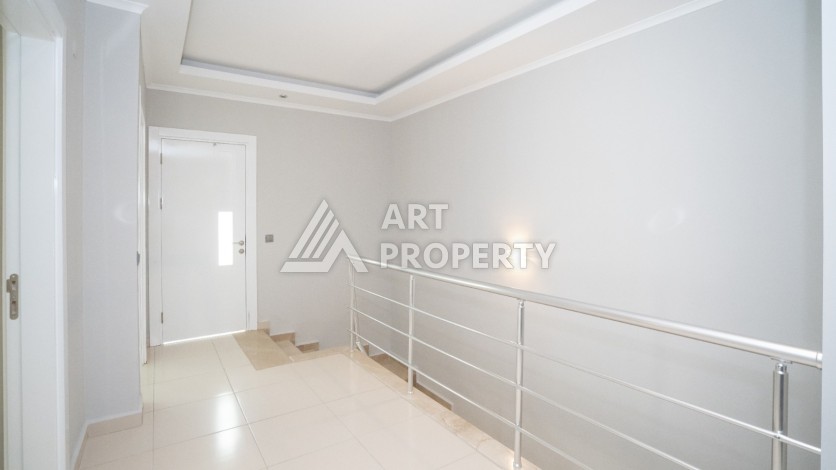 Двухуровневый пентхаус 2+1 в Кестеле всего в 200 метрах от моря - Ракурс 64