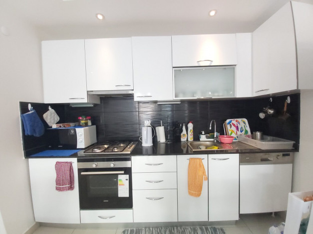 Просторная квартира в комплексе с полной инфраструктурой в Кестеле, 65 м2 - Ракурс 2