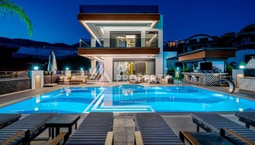 Роскошная вилла 3+2 с инфинити-бассейном и панорамным видом в Каргыджаке, 320 кв.м. - Ракурс 1