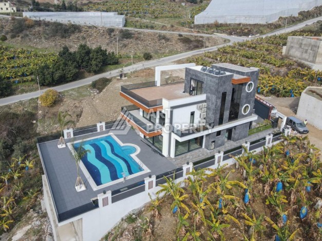 Роскошная вилла 3+2 с инфинити-бассейном и панорамным видом в Каргыджаке, 320 кв.м. - Ракурс 2