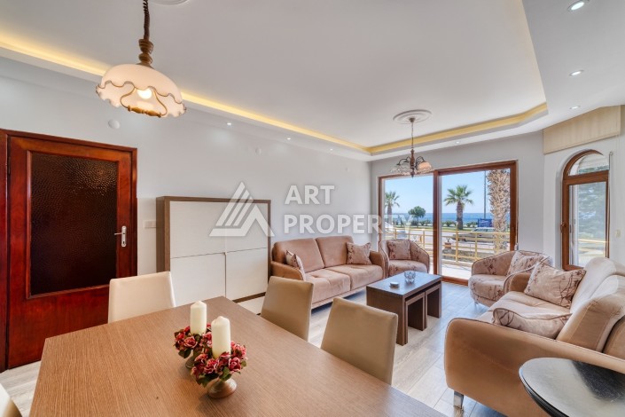 Просторная квартира 3+1 на первой береговой линии в центре Махмутлара, 140 кв.м. - Ракурс 0