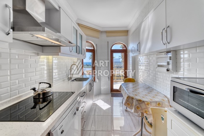 Просторная квартира 3+1 на первой береговой линии в центре Махмутлара, 140 кв.м. - Ракурс 16