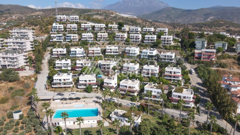 Просторная вилла 2+2 с панорамным видом на море в экологически чистом Демирташ - Ракурс 5