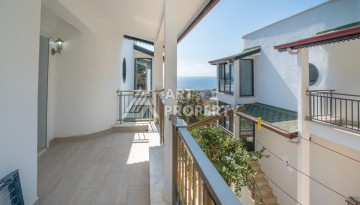 Просторная вилла 2+2 с панорамным видом на море в экологически чистом Демирташ - Ракурс 40