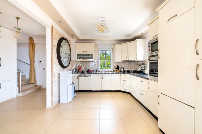 Большая вилла 3+1 с частным бассейном, 410 кв.м. Каргыджак, Алания - Ракурс 20