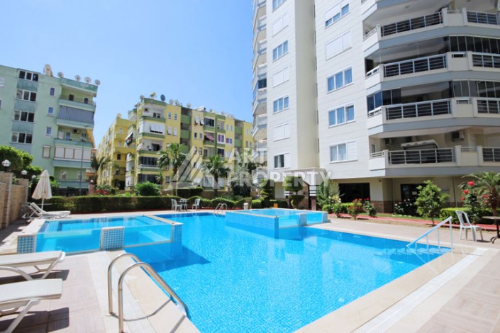 Пентхаус 3+1 с панорамным видом на море и горы в районе Махмутлар - Ракурс 0