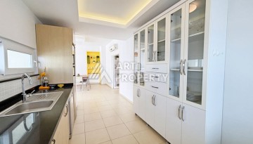 Пентхаус 3+1 с панорамным видом на море и горы в районе Махмутлар - Ракурс 12