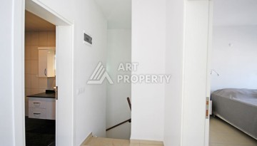 Пентхаус 3+1 с панорамным видом на море и горы в районе Махмутлар - Ракурс 29