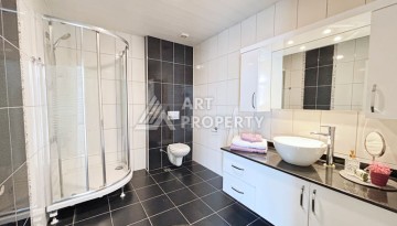 Пентхаус 3+1 с панорамным видом на море и горы в районе Махмутлар - Ракурс 42