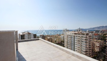 Пентхаус 3+1 с панорамным видом на море и горы в районе Махмутлар - Ракурс 50