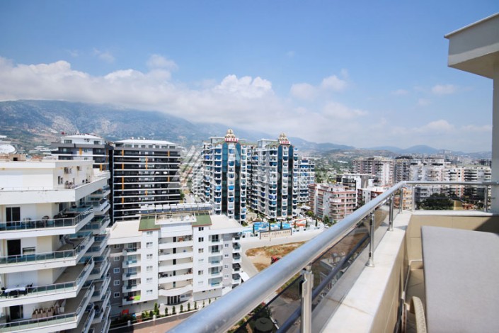 Пентхаус 3+1 с панорамным видом на море и горы в районе Махмутлар - Ракурс 50