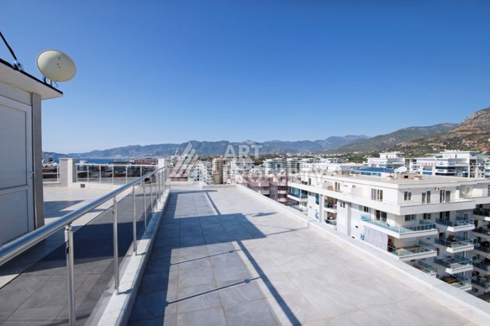 Пентхаус 3+1 с панорамным видом на море и горы в районе Махмутлар - Ракурс 54