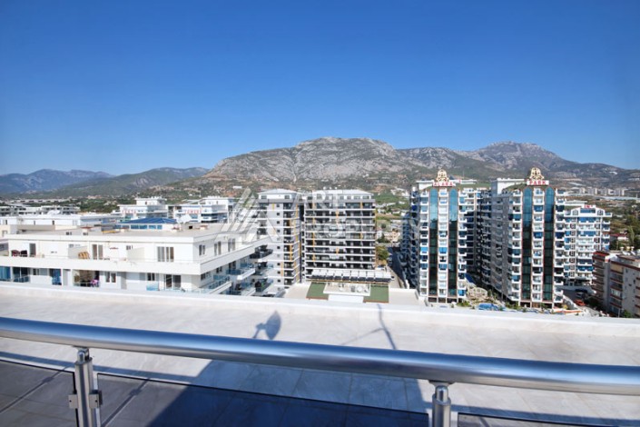 Пентхаус 3+1 с панорамным видом на море и горы в районе Махмутлар - Ракурс 60