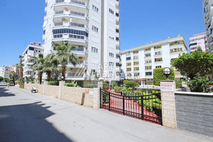 Пентхаус 3+1 с панорамным видом на море и горы в районе Махмутлар - Ракурс 62