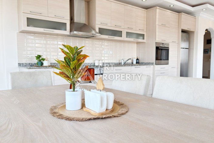 Просторный пентхаус 4+2 с видом на море в центре Алании - Ракурс 9