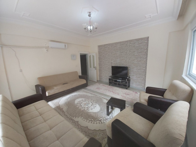 Срочная продажа трехкомнатной квартиры с отдельной кухней в районе Махмутлар, 105 м2 - Ракурс 5