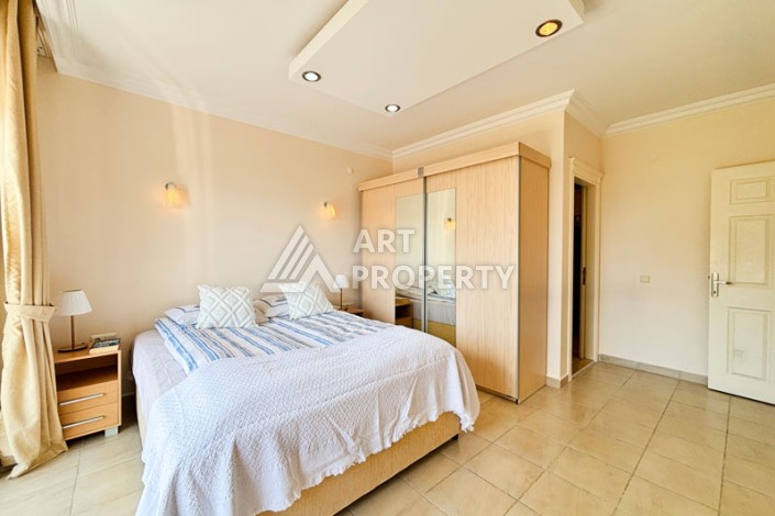 Просторный пентхаус 4+2 с видом на море в центре Алании - Ракурс 32