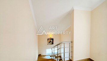 Просторный пентхаус 4+2 с видом на море в центре Алании - Ракурс 41