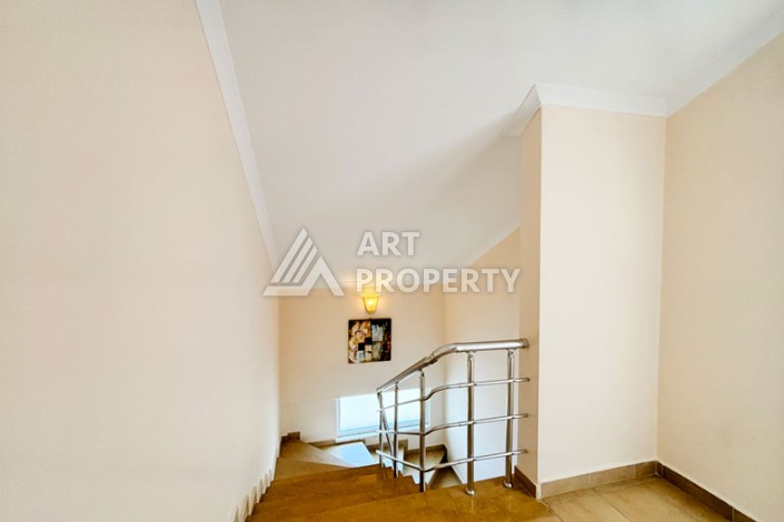 Просторный пентхаус 4+2 с видом на море в центре Алании - Ракурс 40