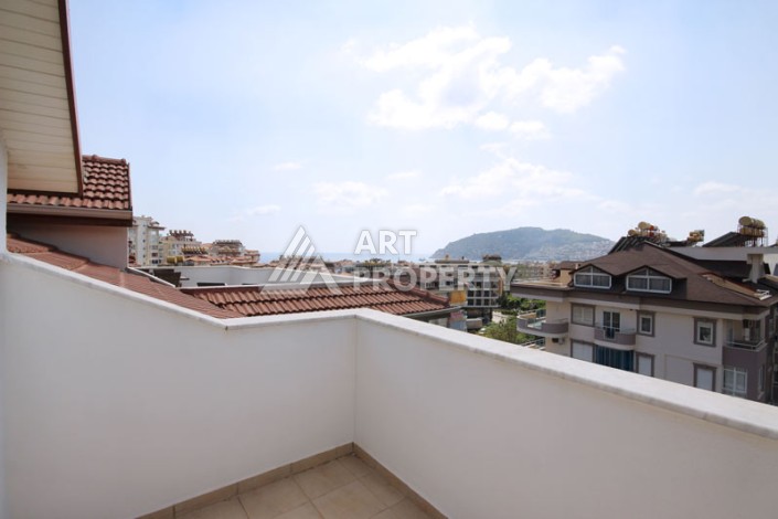 Просторный пентхаус 4+2 с видом на море в центре Алании - Ракурс 45