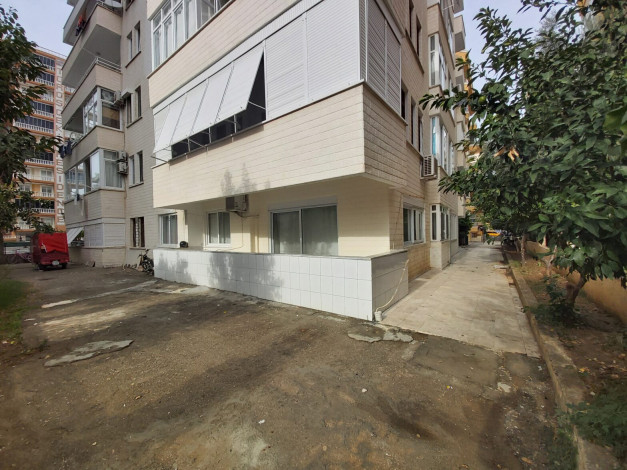 Срочная продажа трехкомнатной квартиры с отдельной кухней в районе Махмутлар, 105 м2 - Ракурс 9