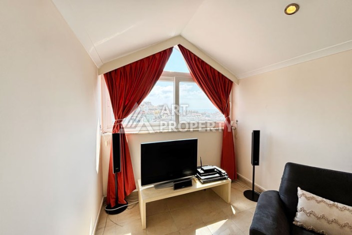 Просторный пентхаус 4+2 с видом на море в центре Алании - Ракурс 51