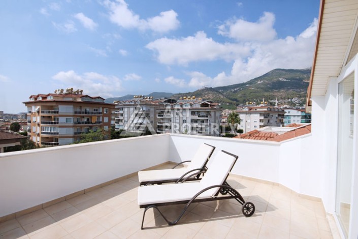 Просторный пентхаус 4+2 с видом на море в центре Алании - Ракурс 68