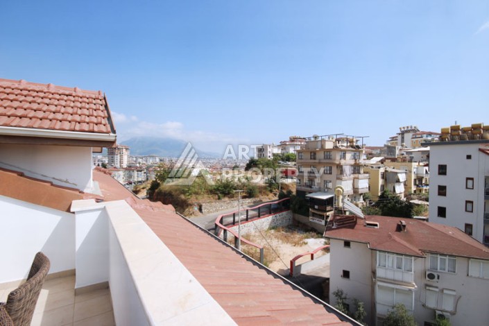 Просторный пентхаус 4+2 с видом на море в центре Алании - Ракурс 73