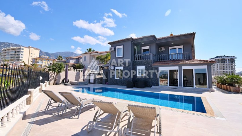 Вилла с личным бассейном после полной реновации в районе Махмутлар, 900 метров до моря - Ракурс 37