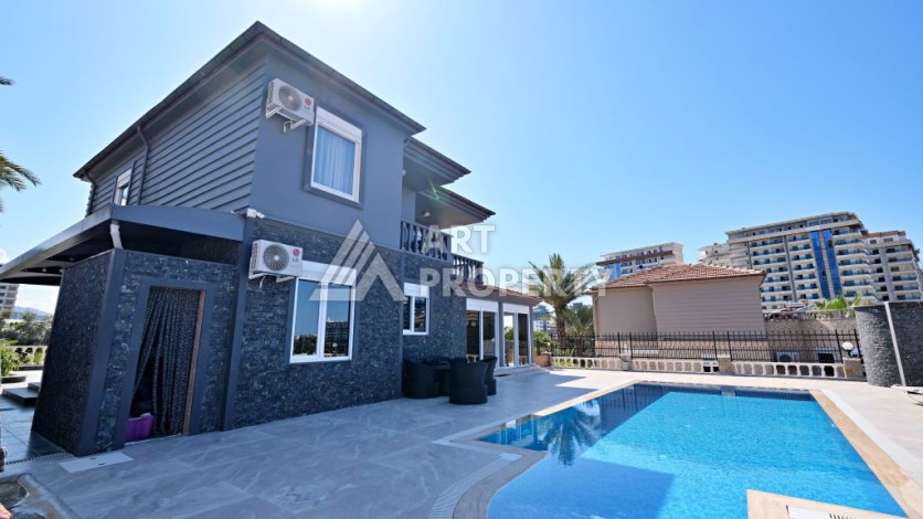 Вилла с личным бассейном после полной реновации в районе Махмутлар, 900 метров до моря - Ракурс 38