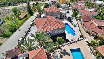 Вилла с личным бассейном после полной реновации в районе Махмутлар, 900 метров до моря - Ракурс 48