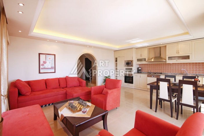 Просторный пентхаус 4+1 с панорамным видом на Средиземное море в Махмутларе - Ракурс 4